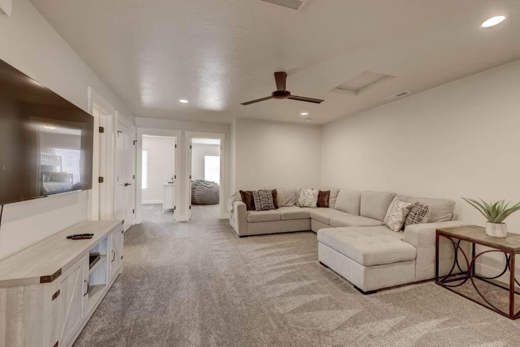 Вилла St George, Private Hot Tub/Patio, New Community Вашингтон Экстерьер фото